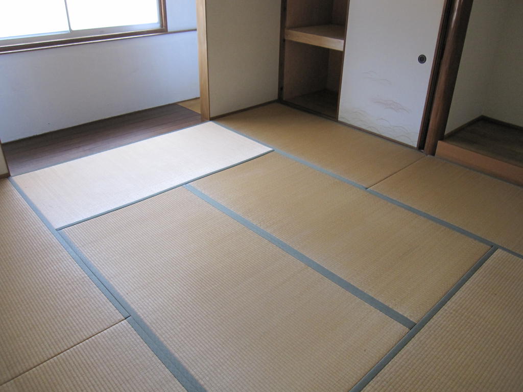 Other room space. 8 Pledge of large Japanese-style room