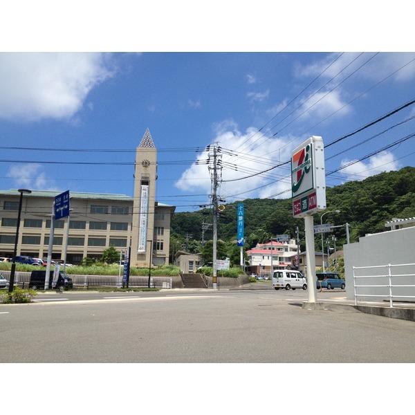 Convenience store. 930m to Seven-Eleven Nagasaki Sakaeue shop