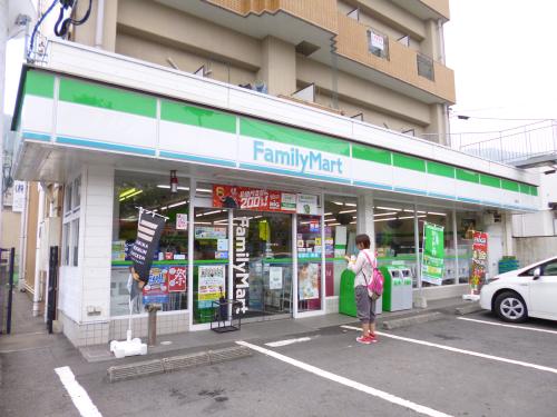 Convenience store. FamilyMart Shukumachi store up (convenience store) 457m