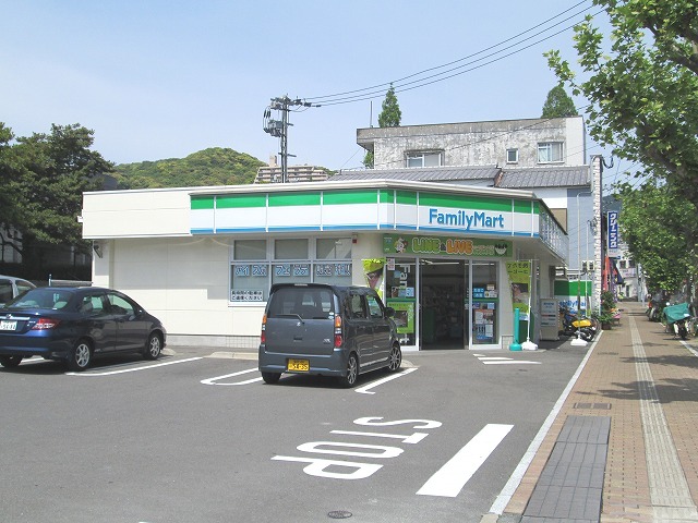 Convenience store. FamilyMart 608m to Nagasaki Yuki Machiten (convenience store)