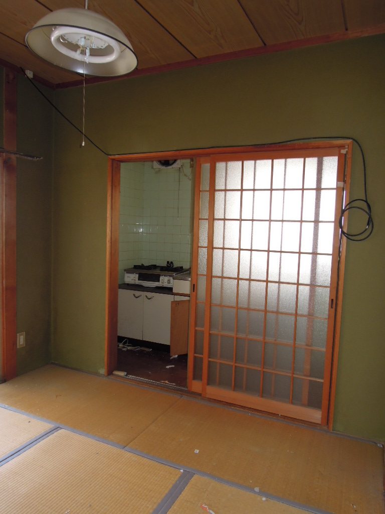 Living and room. 3 Pledge Japanese-style room