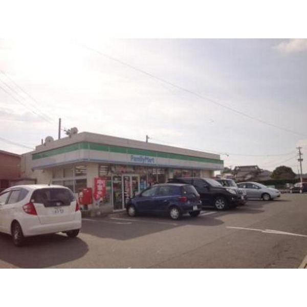 Convenience store. FamilyMart Omura Inter store up (convenience store) 538m