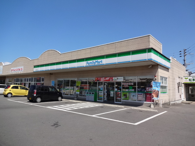 Convenience store. FamilyMart Omura Okawada store up (convenience store) 747m