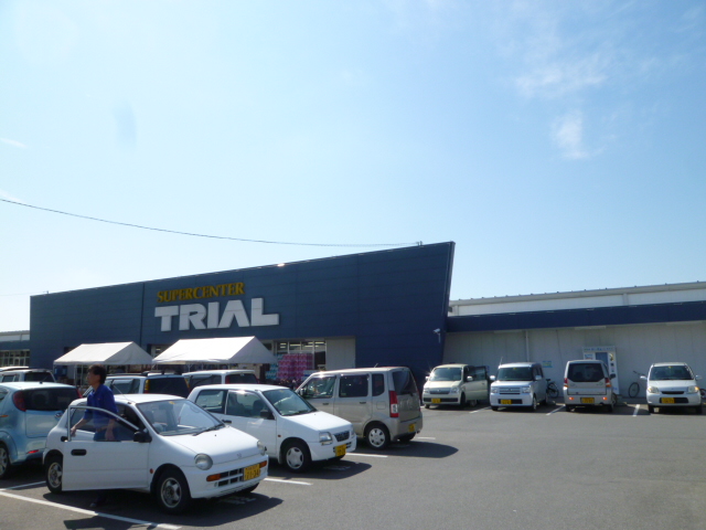 Supermarket. 1093m to supercenters trial Omura store (Super)
