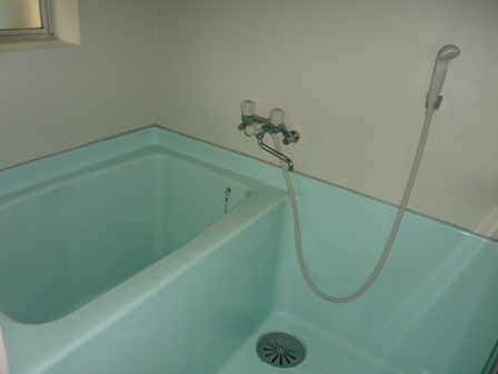 Bath. Isomorphism 103, Room