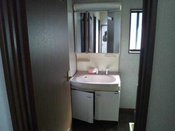 Wash basin, toilet. Vanity new exchange plan