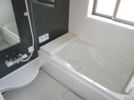 Bath. Luxurious Hitotsubo bath ・ With bathroom dryer Isomorphism ・ Current state priority
