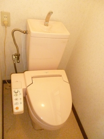 Toilet.  ☆ Toilets are already each floor installation ☆