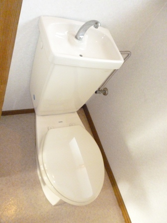 Toilet.  ☆ Toilets are already each floor installation ☆
