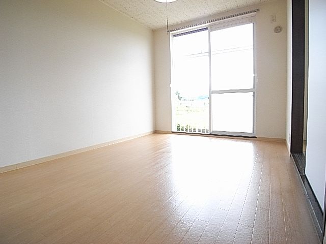 Other room space. We have to reform to a clean floor ☆