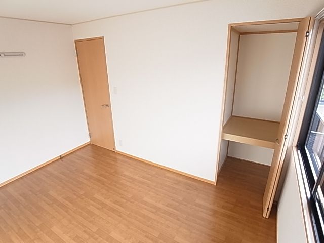 Other room space. Independent Western-style is probably perfect for the bedroom ☆ Storage pat equipped