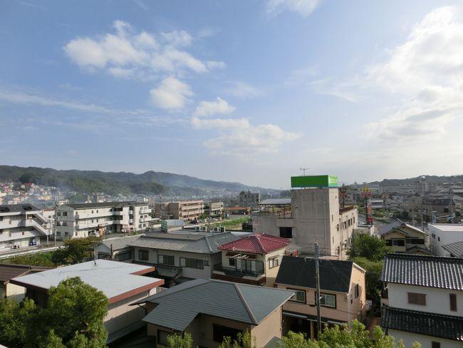 View photos from the dwelling unit. Good view!