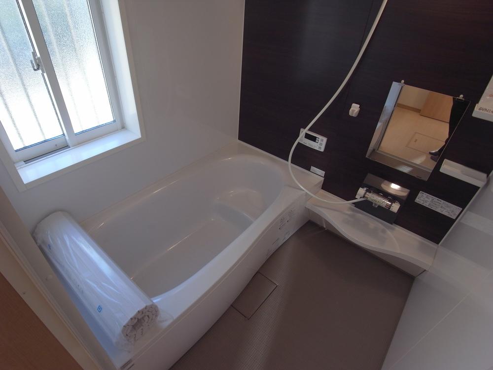 Same specifications photo (bathroom). Same specification bathroom No. 5