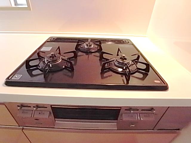 Other Equipment. Same specifications three-necked gas stove