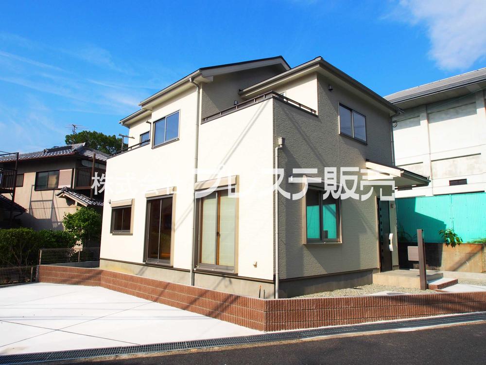 Local appearance photo. Local photos (appearance) imposing complete!  Guests visit the actual in the building ※ Since our attendant is not resident in the local, If you would like to be local for your visits, In advance to thank you for your contact. 