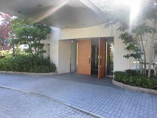 Entrance. Common areas