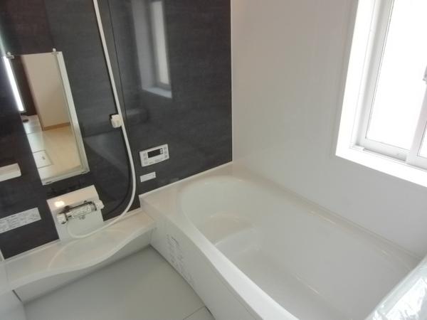 Bathroom. 1 Building