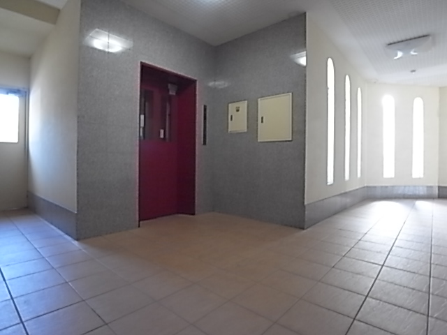 Other common areas. With elevator