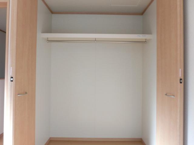 Receipt. All rooms have closet