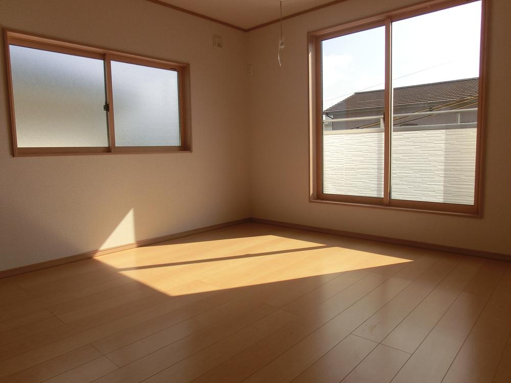 Non-living room. Indoor (11 May 2013) Shooting