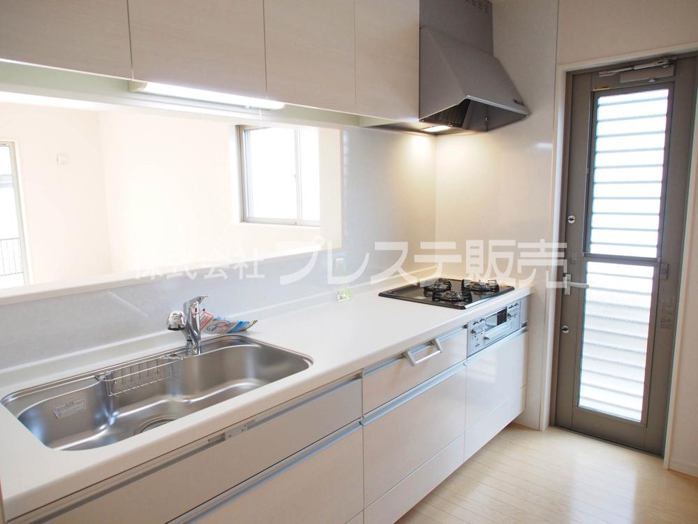 Kitchen. Local photo (kitchen) Popular face-to-face kitchen