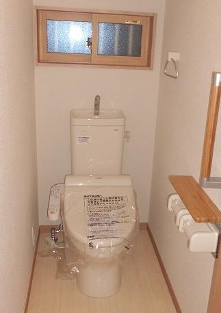 Other introspection. Washlet standard adopted function with toilet