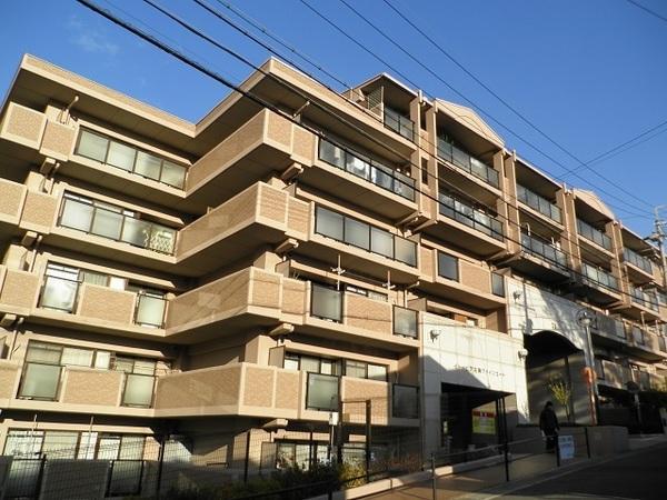 Local appearance photo. Kintetsu 10-minute walk from the "south Ikoma" station. Because it is a southwest-facing sunny room vacancies, You can immediately you moving.