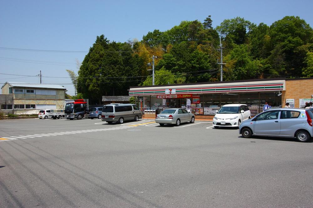 Convenience store. Seven-Eleven Ikoma until Minamitabaru 1180m