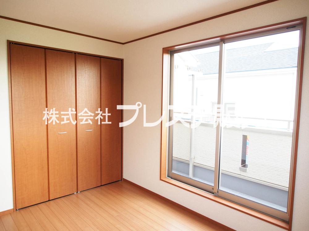 Same specifications photos (Other introspection). Second floor room construction cases