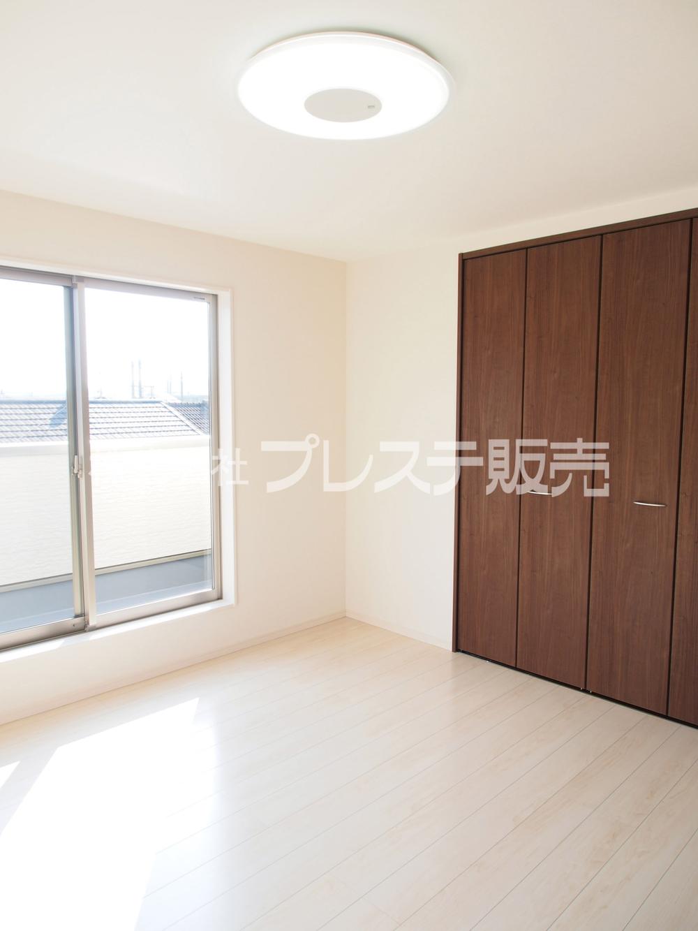 Non-living room. Local photos (room)