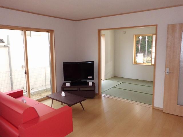 Living. Spacious Japanese-style room in 16 quires living gathering of family Ideal for rest to 6 tatami drawing room (* ^. ^*)