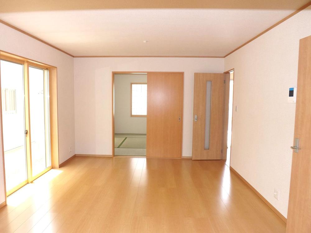 Living. Local photos (living) LDK16 Pledge, All rooms have double-glazing! 