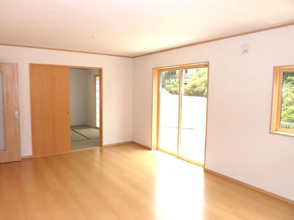 Living. Local photos (living) LDK16 Pledge, All rooms have double-glazing! 