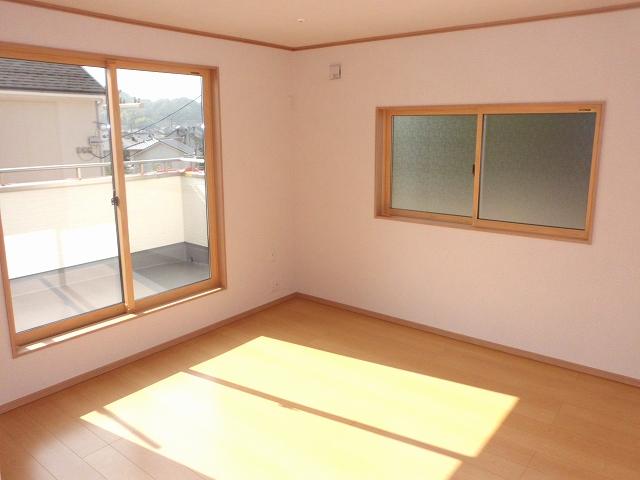 Other introspection. Second floor Western-style is per yang good