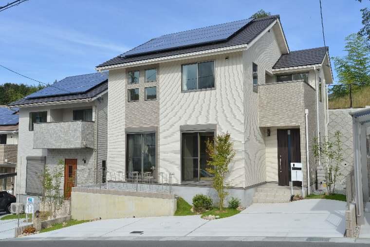 Local photos, including front road.  [Good POINT] By the open outside the structure, Giving an open feeling to the streets, Unity is born. 