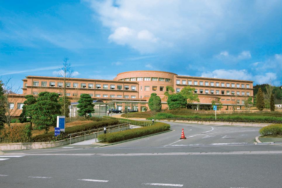 Hospital. Until the Kinki University School of Medicine Nara hospital (Town adjacent) 240m: the proximity of the 3-minute walk. There is also such as 21 medical subjects pediatrics and obstetrics and gynecology, Since the well-equipped hospitalization facilities, Encouraging case of emergency