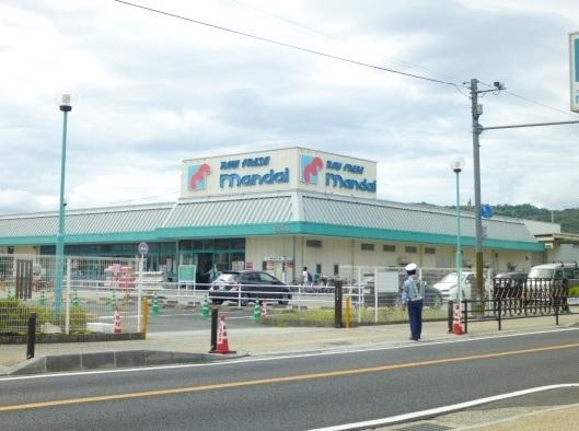 Supermarket. 1356m until Bandai Horyuji Temple shop