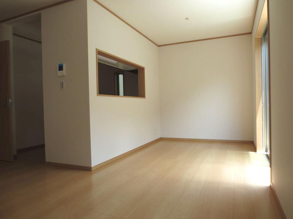 Living.  ■ Facing south in sunny! Do not worry about condensation in pairs glass use ■ (3 Building Living)