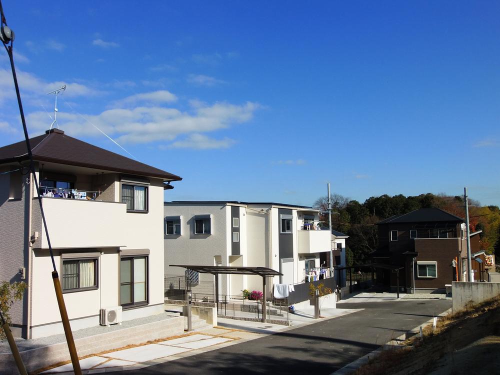 Local photos, including front road. Local (2013 December) shooting Tender Hill Kashiba cityscape