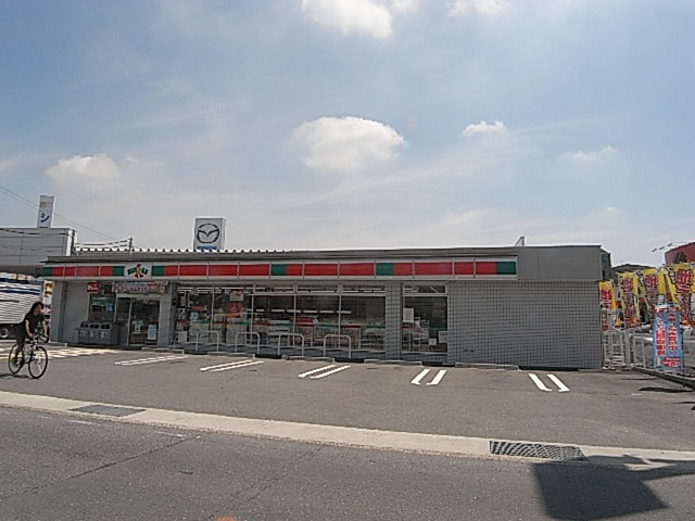 Convenience store. Thanks Kashiba Asahigaoka before store up (convenience store) 525m