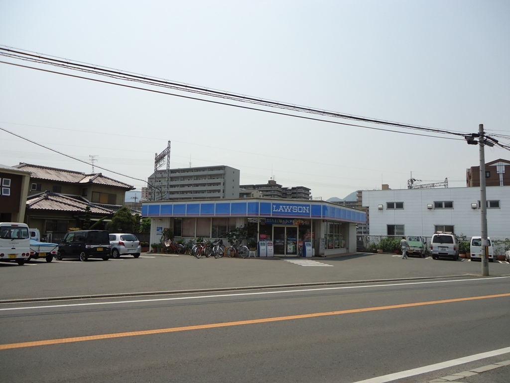Convenience store. 320m until Lawson Kashiba Kawaraguchi store (convenience store)