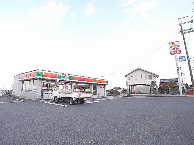 Convenience store. 860m until Sunkus Nijo store (convenience store)