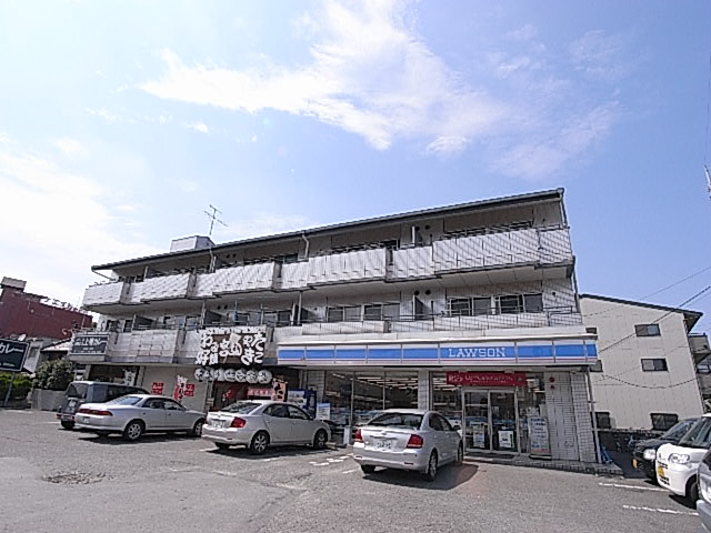 Convenience store. 494m until Lawson Kashiba Inter store (convenience store)