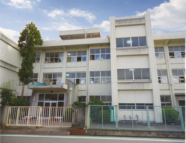 Primary school. Kashiba stand Goido to elementary school 596m