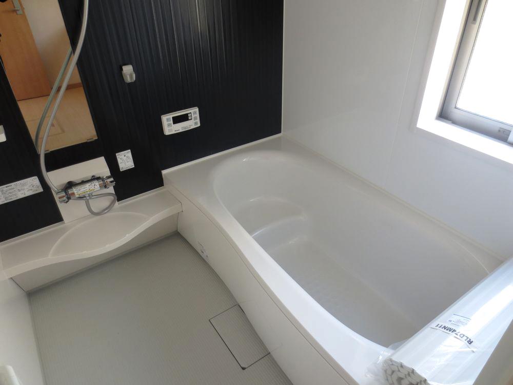 Bathroom.  ■ Automatic hot water filling the bathroom 1 pyeong size, Reheating, With heat insulation function, It is with a bathroom heater dryer (Building 2 bathroom) ■ 