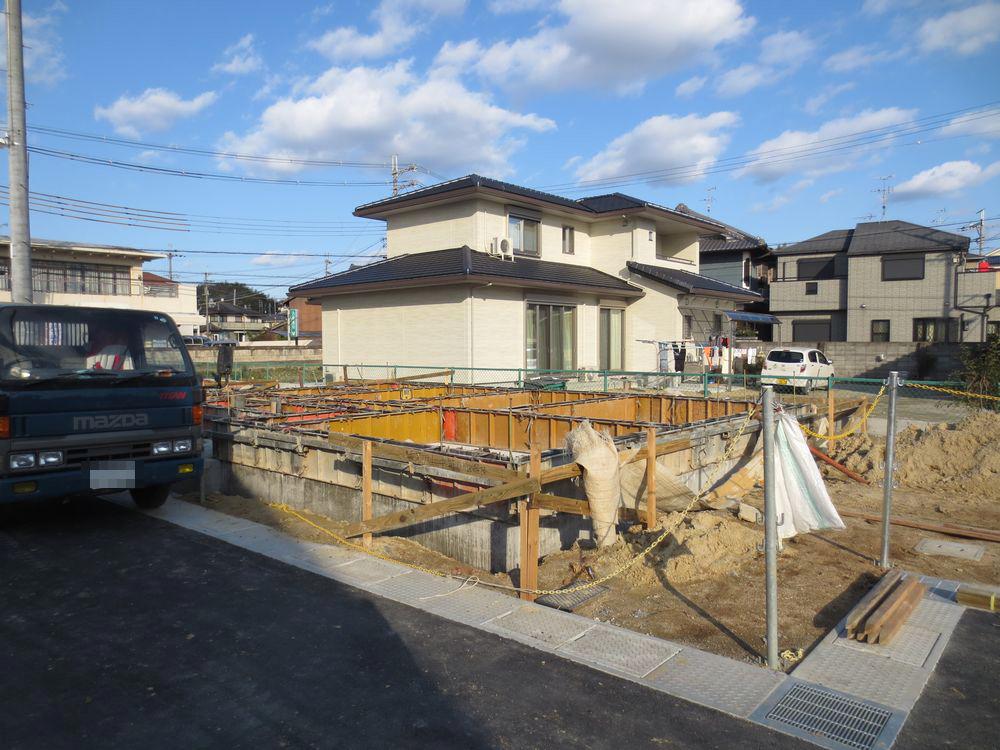 Local appearance photo.  ■ Local (December 2013) Photography: Building 2 ■ 