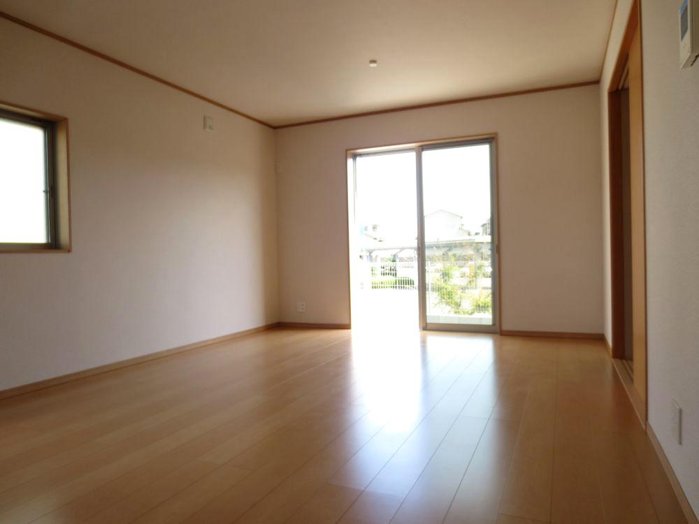 Living. ■ Do not worry about condensation in the LOW-E pair glass use ■