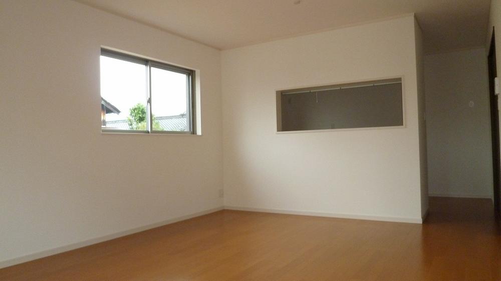 Same specifications photos (living)