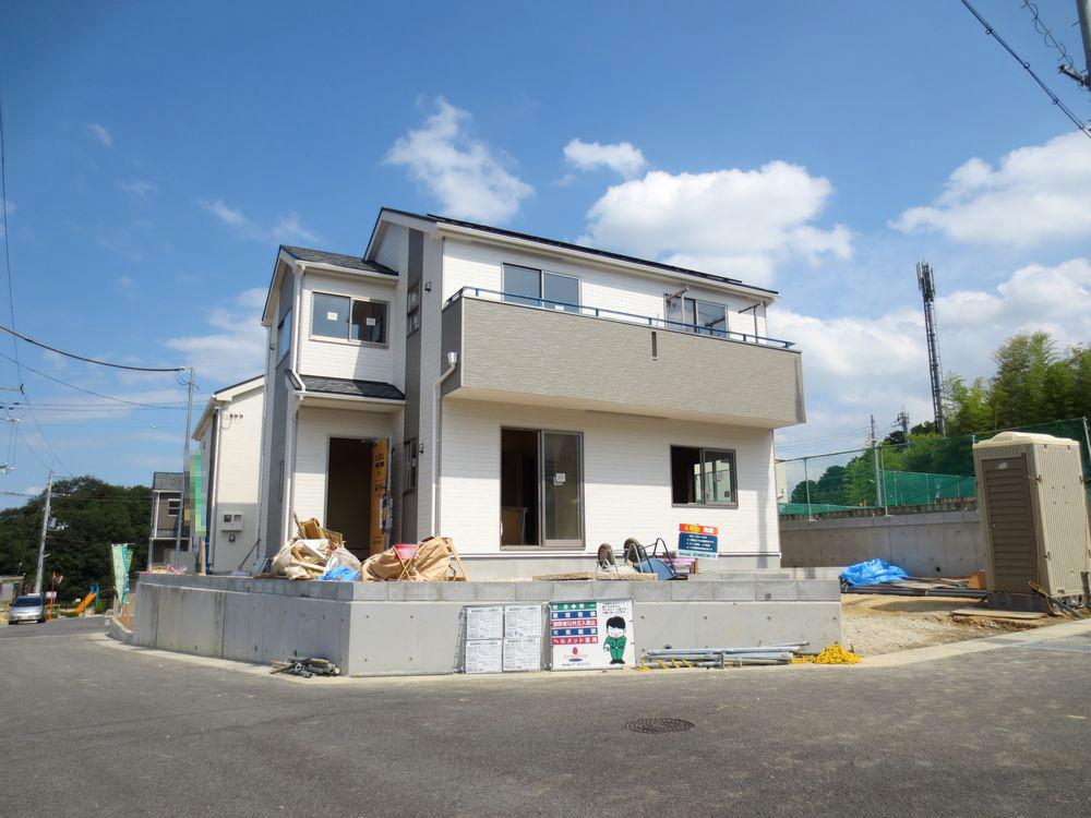 Local appearance photo.  ■ 1 ・ 3 ・ 4 Building is located in a feeling of opening per 2 direction land! (4 Building appearance) ■ 