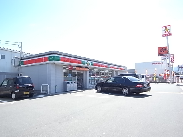 Convenience store. Thanks Kashiba Asahigaoka before store up (convenience store) 1173m